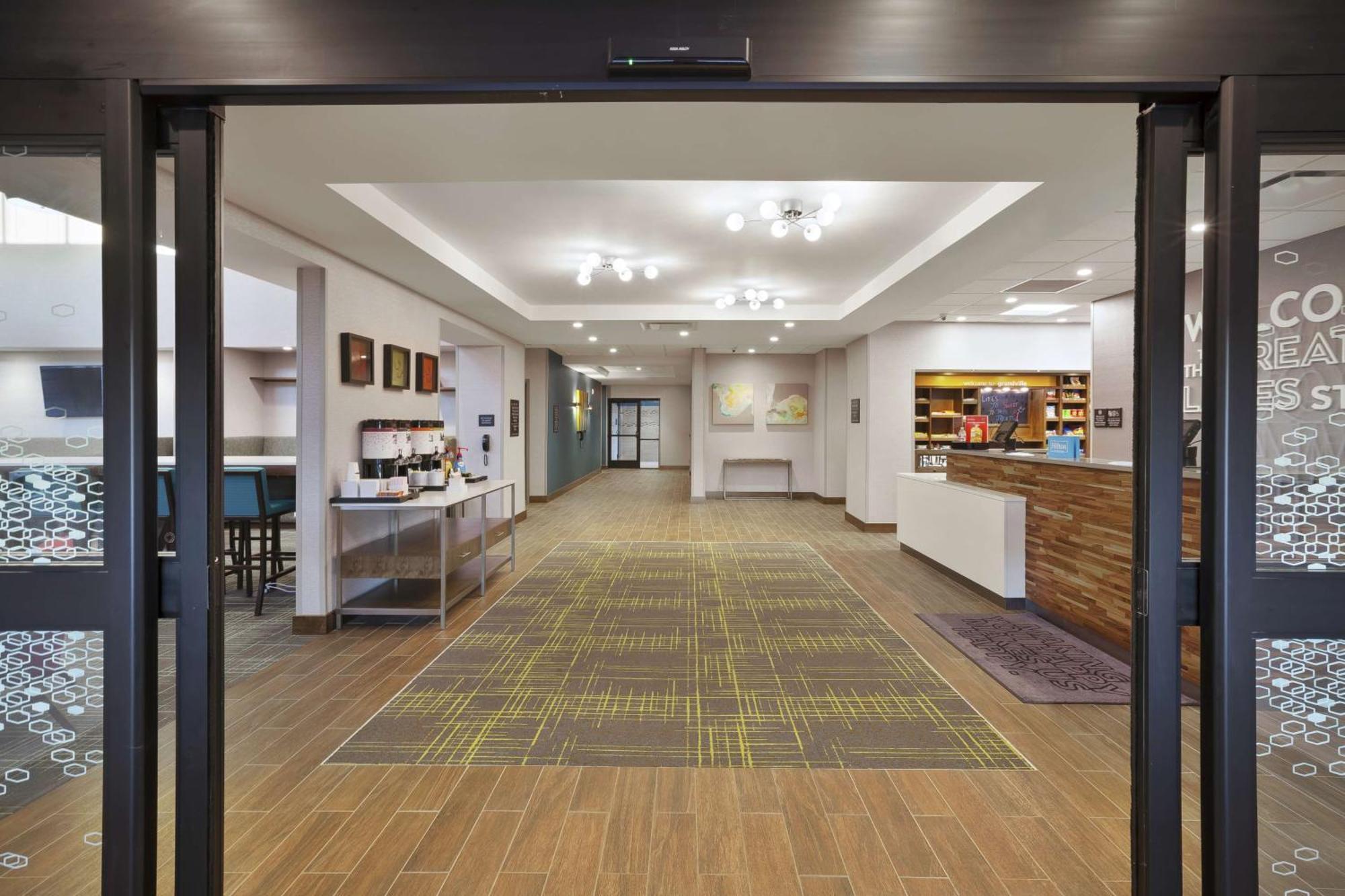 Hampton Inn & Suites Grandville Grand Rapids South Exterior foto